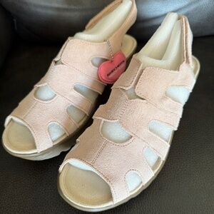 New Skechers,pink.8